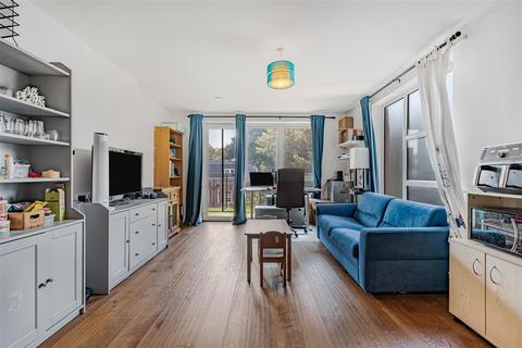 2 bedroom flat for sale, 6 Station Road, Sutton