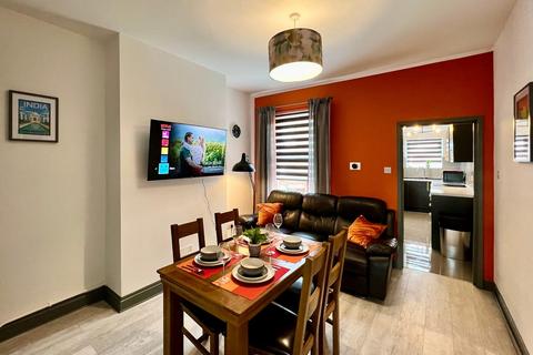 4 bedroom terraced house for sale, Birkin Avenue, Nottingham, NG7
