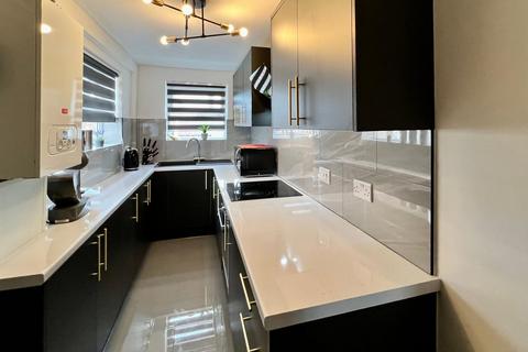 4 bedroom terraced house for sale, Birkin Avenue, Nottingham, NG7