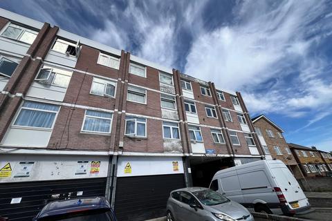 Bensham Manor Road, Thornton Heath, CR7 7AW