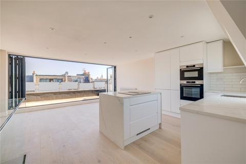 3 bedroom apartment to rent, Radipole Road, London, SW6