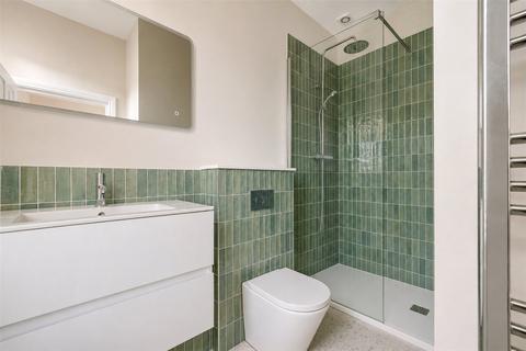 3 bedroom apartment to rent, Radipole Road, London, SW6