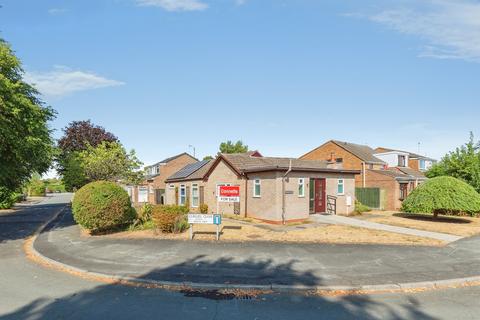 3 bedroom detached bungalow for sale, Curlieu Close, Hampton Magna, Warwick