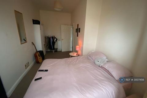 2 bedroom flat to rent, Bristol, Bristol, BS8