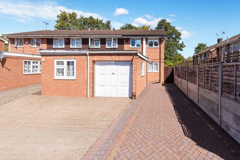 3 bedroom end of terrace house for sale, Guild Road, Erith, DA8