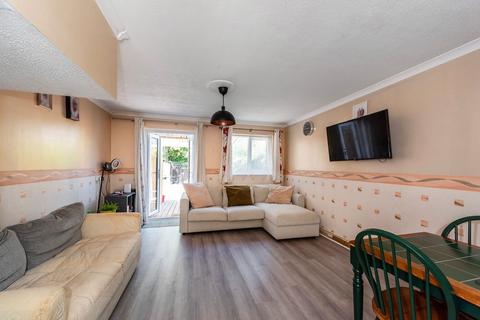 3 bedroom end of terrace house for sale, Guild Road, Erith, DA8