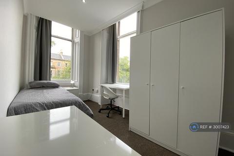 undefined, Cecil Street Hmo, Glasgow, G12