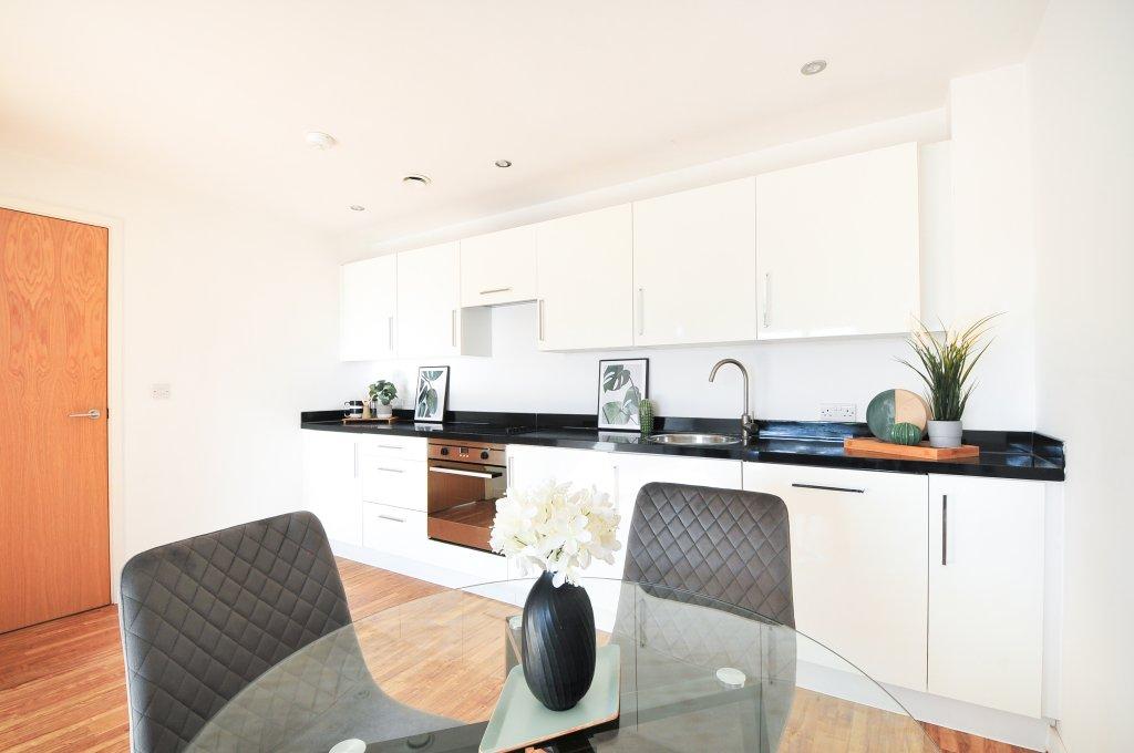 Apartment in Salford - More