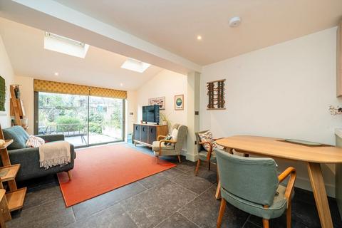 4 bedroom terraced house for sale, Beaumont Road, London W4