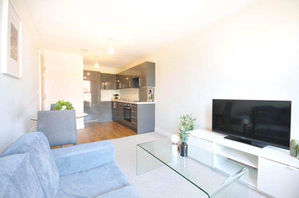 Apartment in Salford - View 3