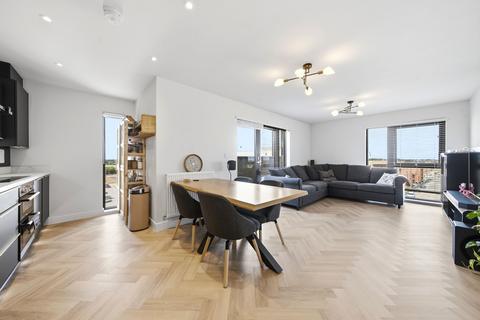 2 bedroom flat for sale, Patagonia Way, Cambridge, CB3