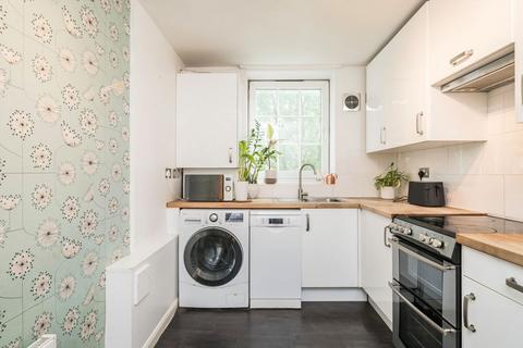 3 bedroom flat for sale, Copenhagen Street, London N1