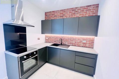 1 bedroom apartment to rent, Railway Road, Urmston