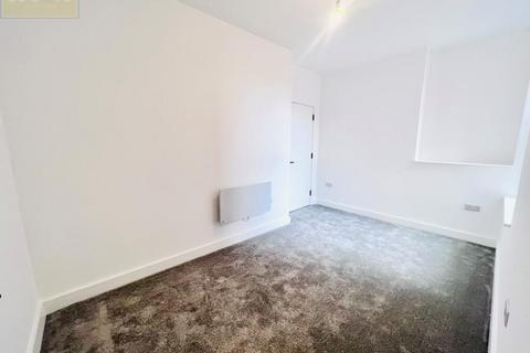 1 bedroom apartment to rent, Railway Road, Urmston