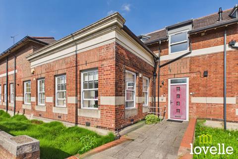 2 bedroom flat for sale, Chanterlands Avenue, Hull HU5