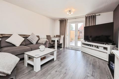 4 bedroom end of terrace house for sale, The Infield, HALESOWEN