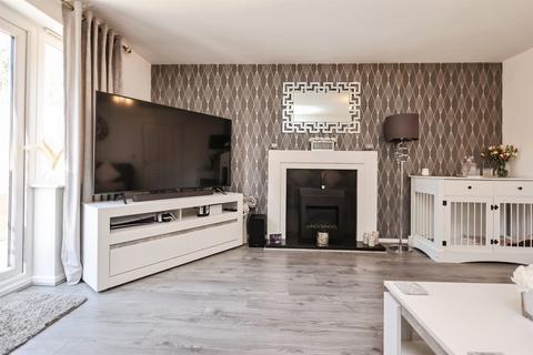 4 bedroom end of terrace house for sale, The Infield, HALESOWEN
