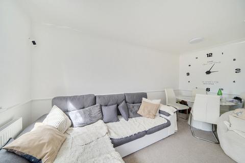 2 bedroom terraced house for sale, Woodpecker Close, Harrow