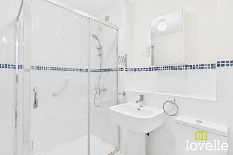 2 bedroom flat for sale, Crescent Street, Cottingham HU16