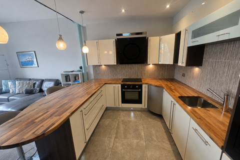 2 bedroom apartment to rent, Wharf Road, Penzance TR18