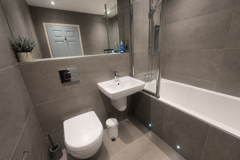 2 bedroom apartment to rent, Wharf Road, Penzance TR18