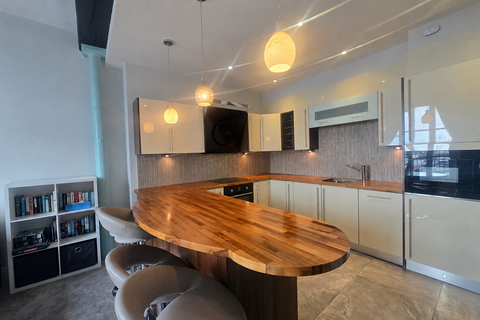 2 bedroom apartment to rent, Wharf Road, Penzance TR18