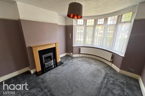 3 bedroom semi-detached house to rent, Pomfret Avenue, LUTON