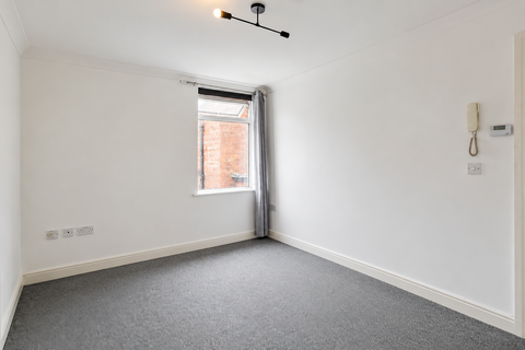 1 bedroom flat to rent, Derby Road, Southport PR9