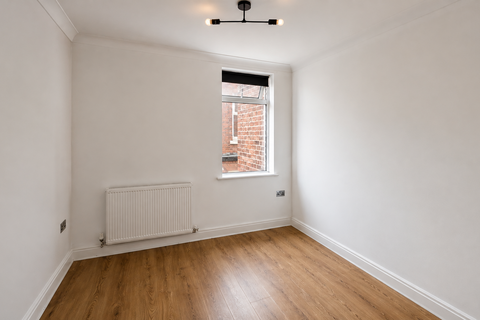 1 bedroom flat to rent, Derby Road, Southport PR9