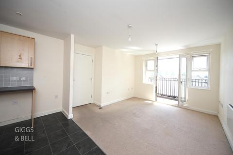 2 bedroom flat for sale, The Academy, Holly Street, Luton, Bedfordshire, LU1 3DD