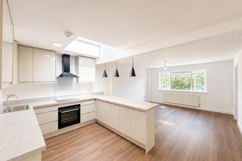 3 bedroom apartment to rent, Harlington Road West, Feltham TW14
