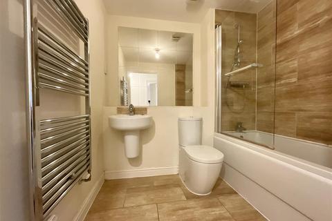 2 bedroom apartment to rent, Danby Street, Bristol
