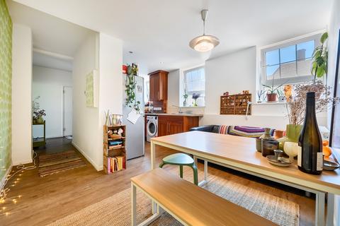 4 bedroom flat to rent, Mcmillan Street, Gilbert House Mcmillan Street, SE8