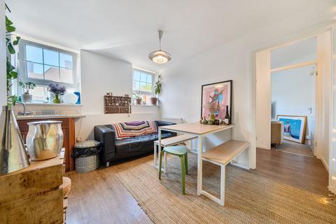 4 bedroom flat to rent, Mcmillan Street, Gilbert House Mcmillan Street, SE8