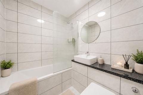 undefined, Upper Ground, London SE1
