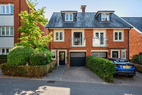Greyford Close, Leatherhead