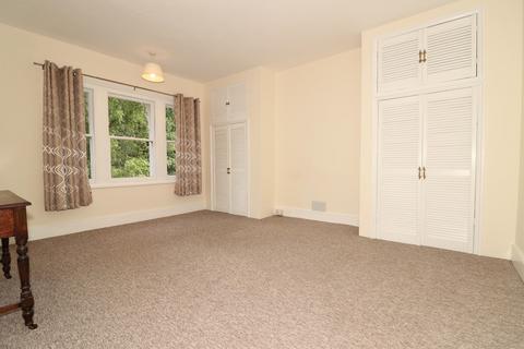 2 bedroom flat to rent, Montacute Gardens, TUNBRIDGE WELLS