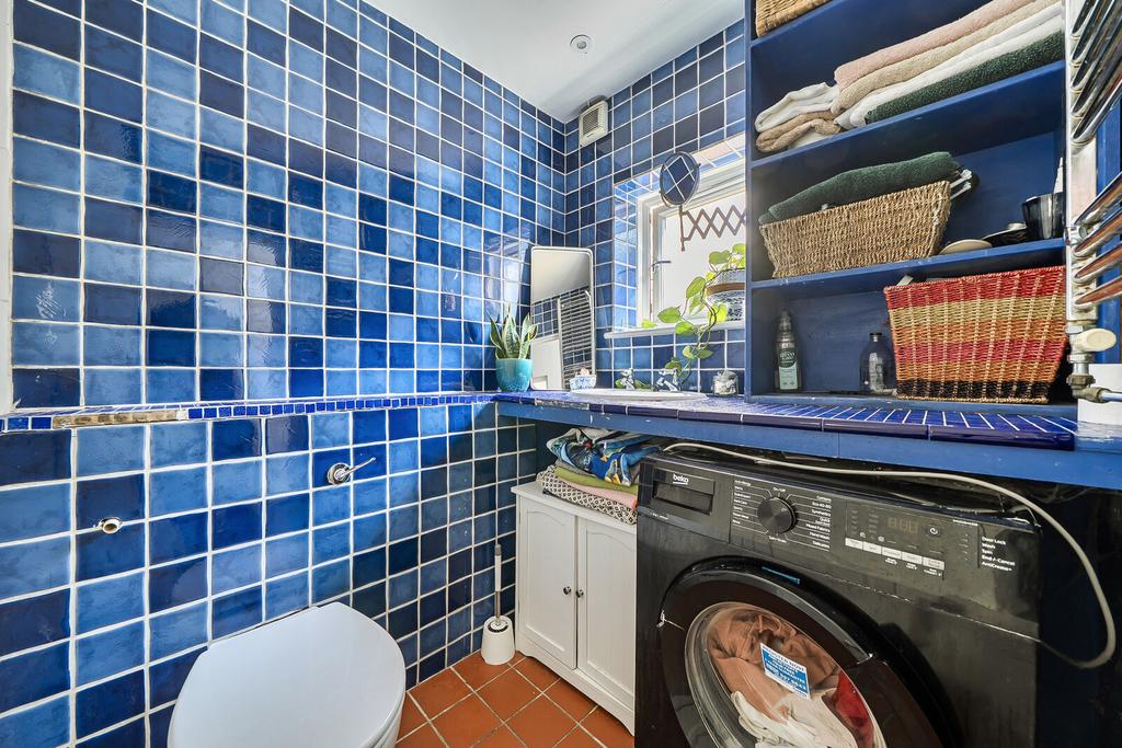 Utility room, utility