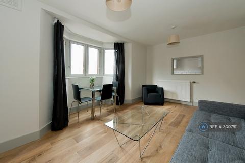 1 bedroom flat to rent, Upper Street, London, N1