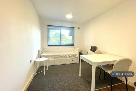 Studio to rent, Summer Hill Court, Bristol, BS5