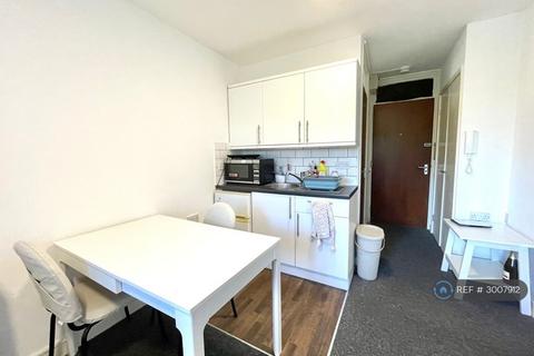 Studio to rent, Summer Hill Court, Bristol, BS5