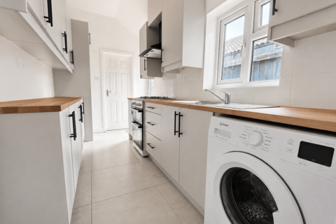 3 bedroom terraced house to rent, Grantham Street, Stoke, Coventry, CV2
