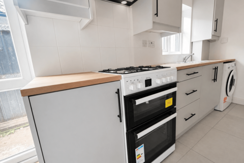 3 bedroom terraced house to rent, Grantham Street, Stoke, Coventry, CV2