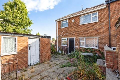 3 bedroom end of terrace house for sale, Queensway, Normanton, West Yorkshire, WF6