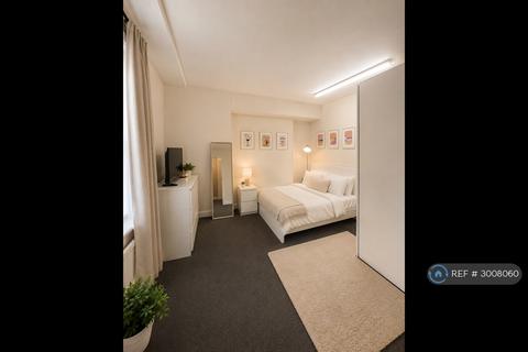5 bedroom flat to rent, St John Street, London, EC1V