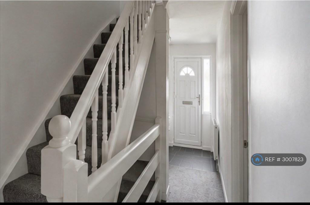 House in Tameside, Greater Manchester - View 5
