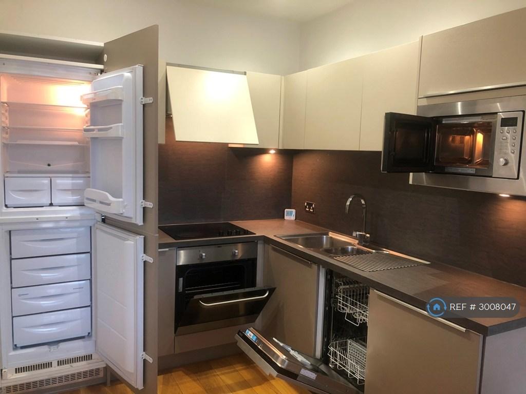 Apartment in Manchester, Northern Quarter, City Centre - View 3
