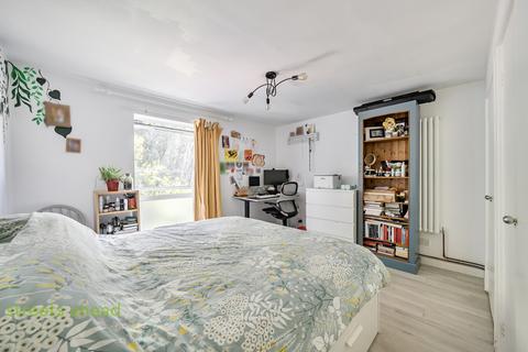 2 bedroom apartment for sale, Eskmont Ridge, London, SE19