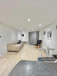 2 bedroom flat to rent, Rook Street, Manchester, M15