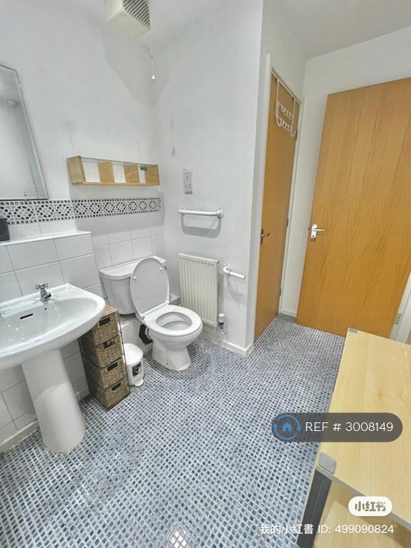 Apartment in Manchester, Hulme - View 4